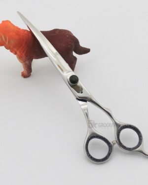 Professional Grooming precise cuts